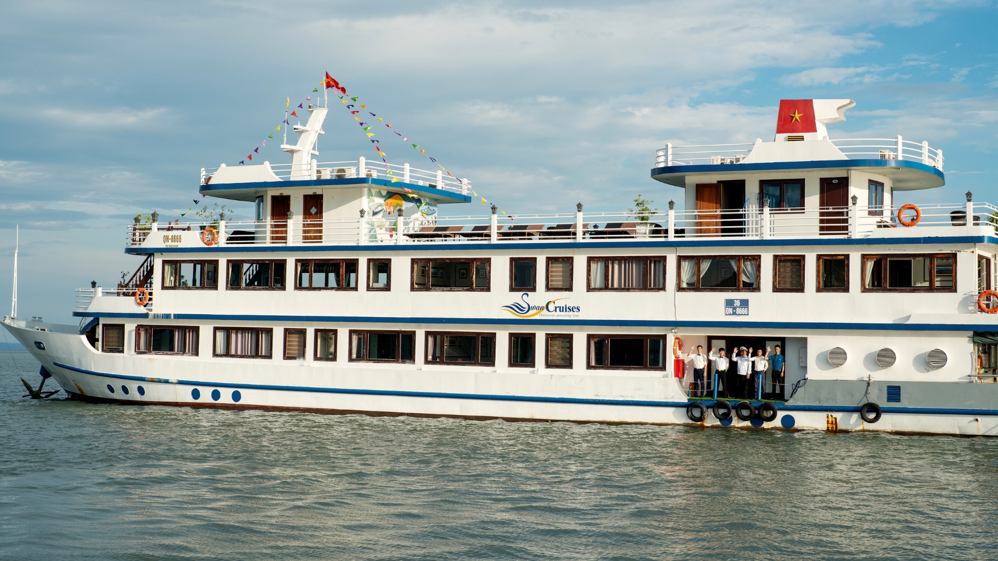 Catherine Cruise Halong Bay