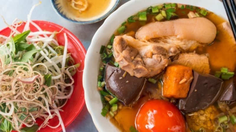 Da Nang Food Tour by Motorbike — 1