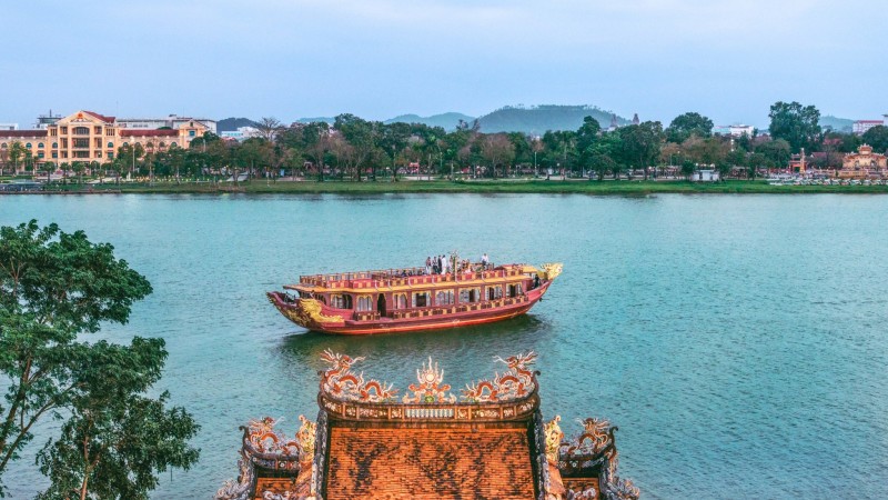 Imperial Taste on Perfume River Cruise — 1