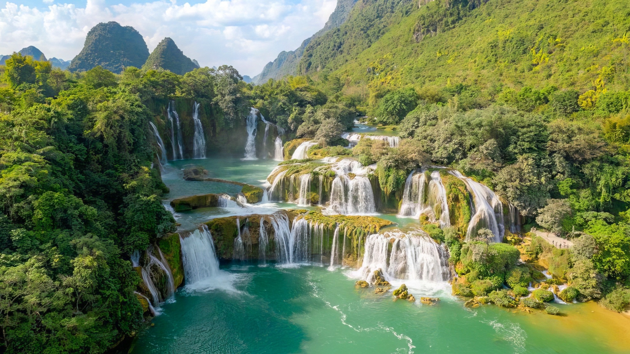 Private Gateways to North Vietnam